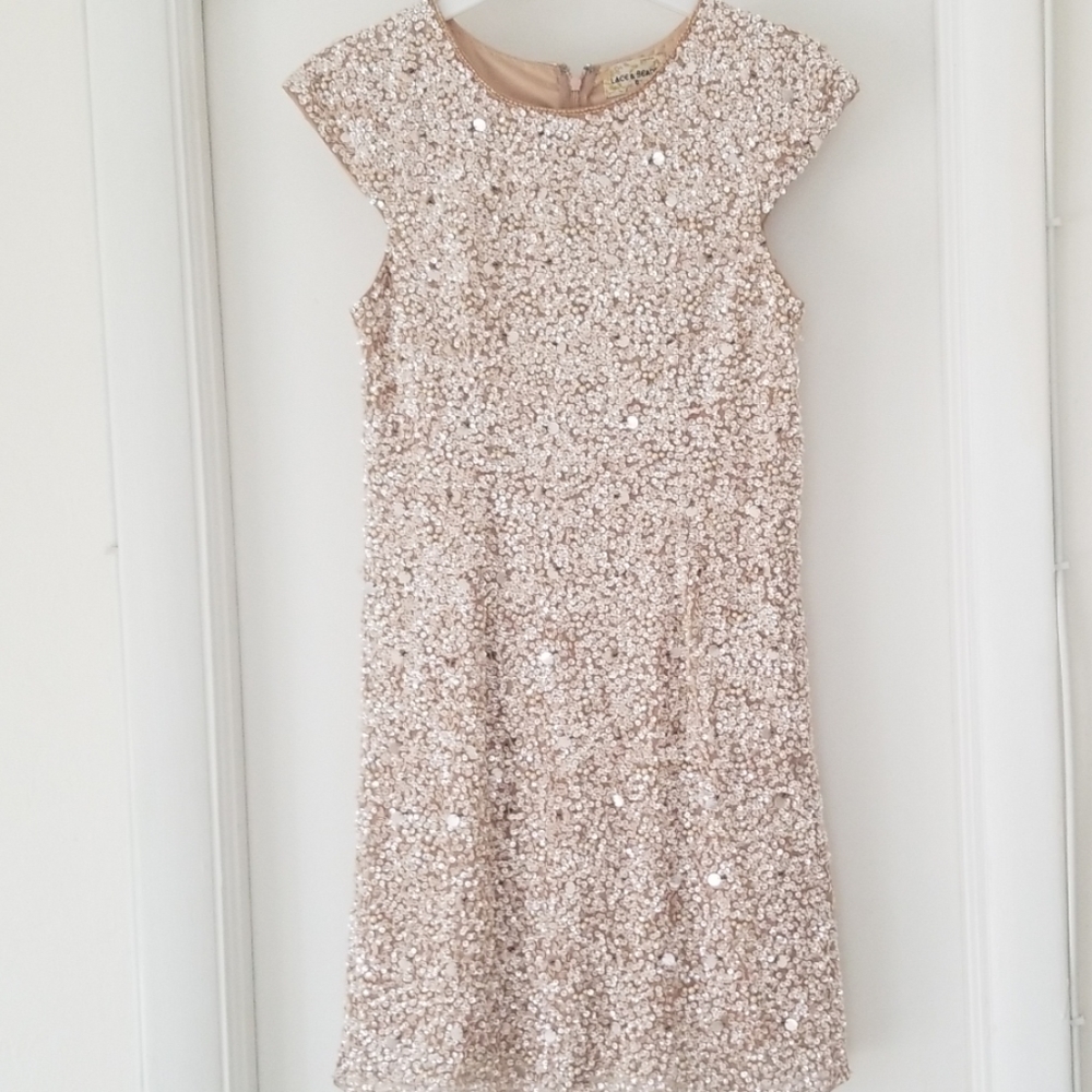 Dress - Picture 8 of 8